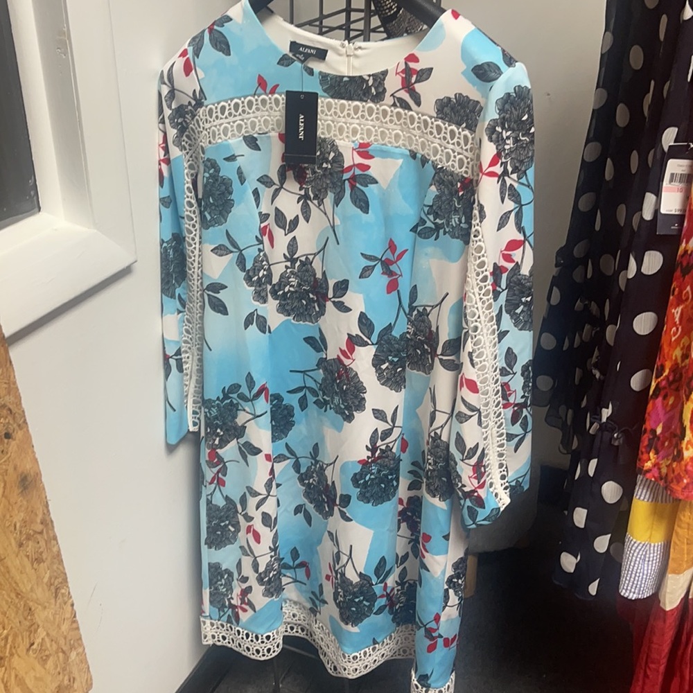 NWT ALFANI PATTERN👑👑👑 PRINT DRESS